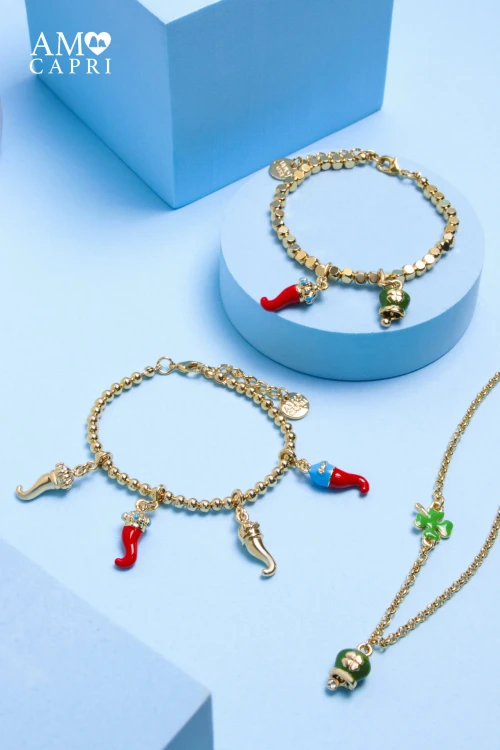 naszyjnik z amuletem z kolekcji AMO CAPRI