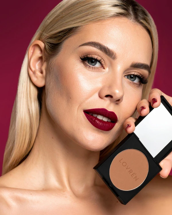 Lovrén nawilżajacy i hipoalergiczny bronzer w kamieniu T3 Power Nude Bronze, 11 g