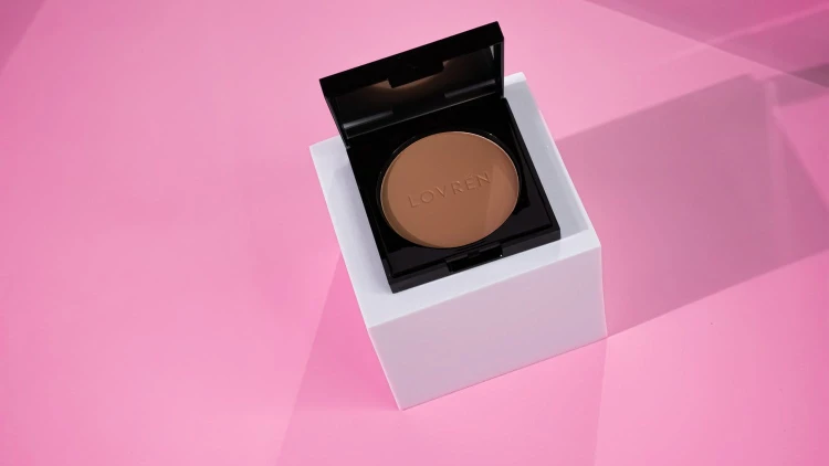 Lovrén nawilżajacy i hipoalergiczny bronzer w kamieniu T3 Power Nude Bronze, 11 g